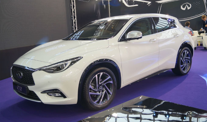 infiniti-q30