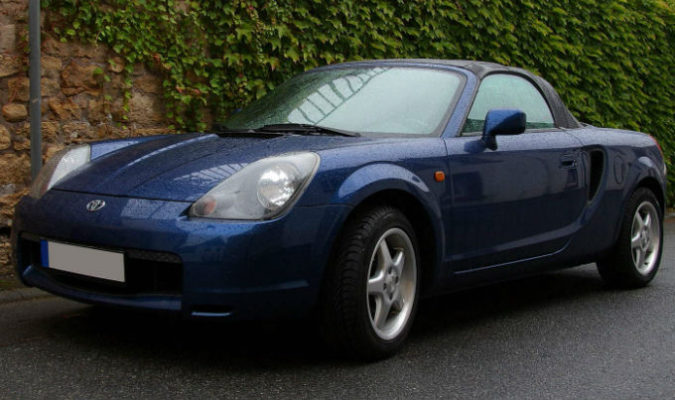toyota-spyder-mr2