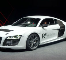 audi-r8