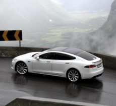 tesla-model-s-record-richieste