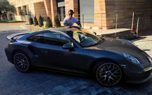 porsche-911-turbo