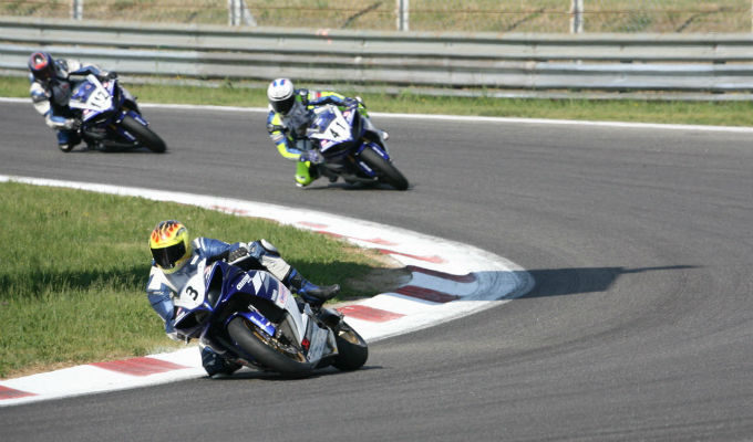 dunlop-yamaha-r1-cup