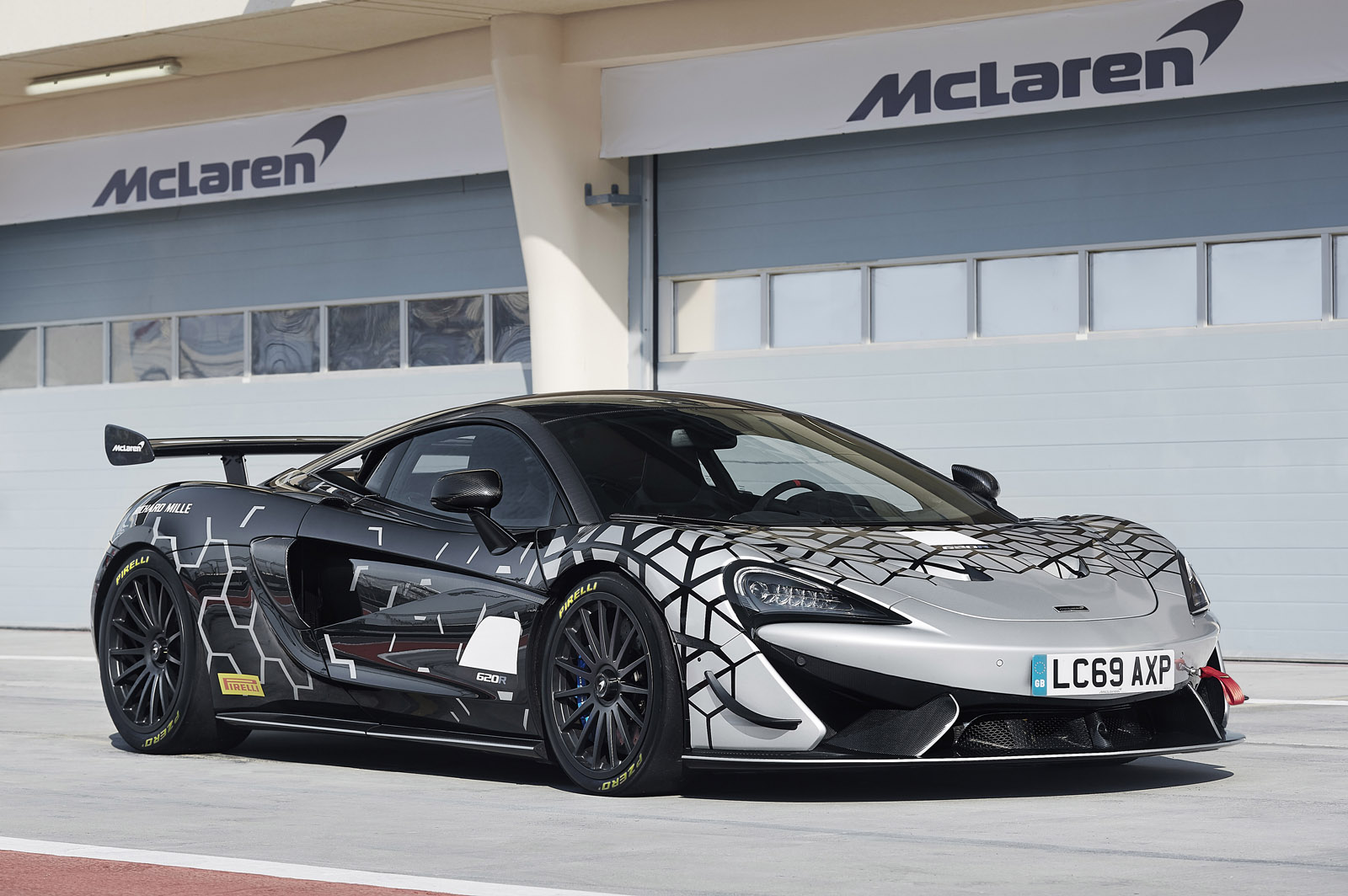 mclaren-620r